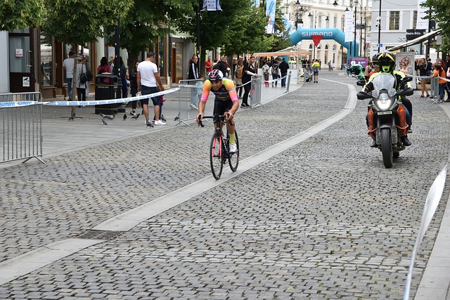 表现时可以 表现时可以